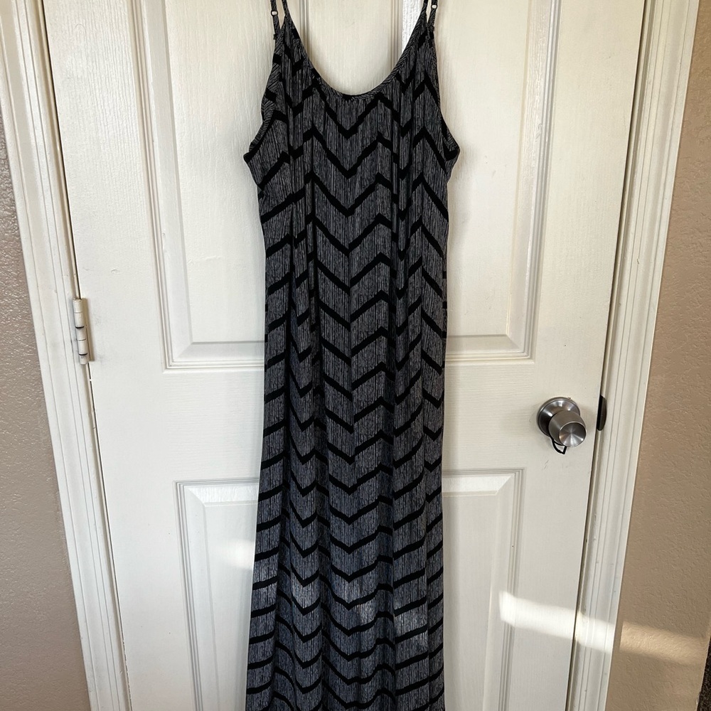 Vintage Merona Black and Gray Chevron Strappy Maxi Dress 100% Rayon
